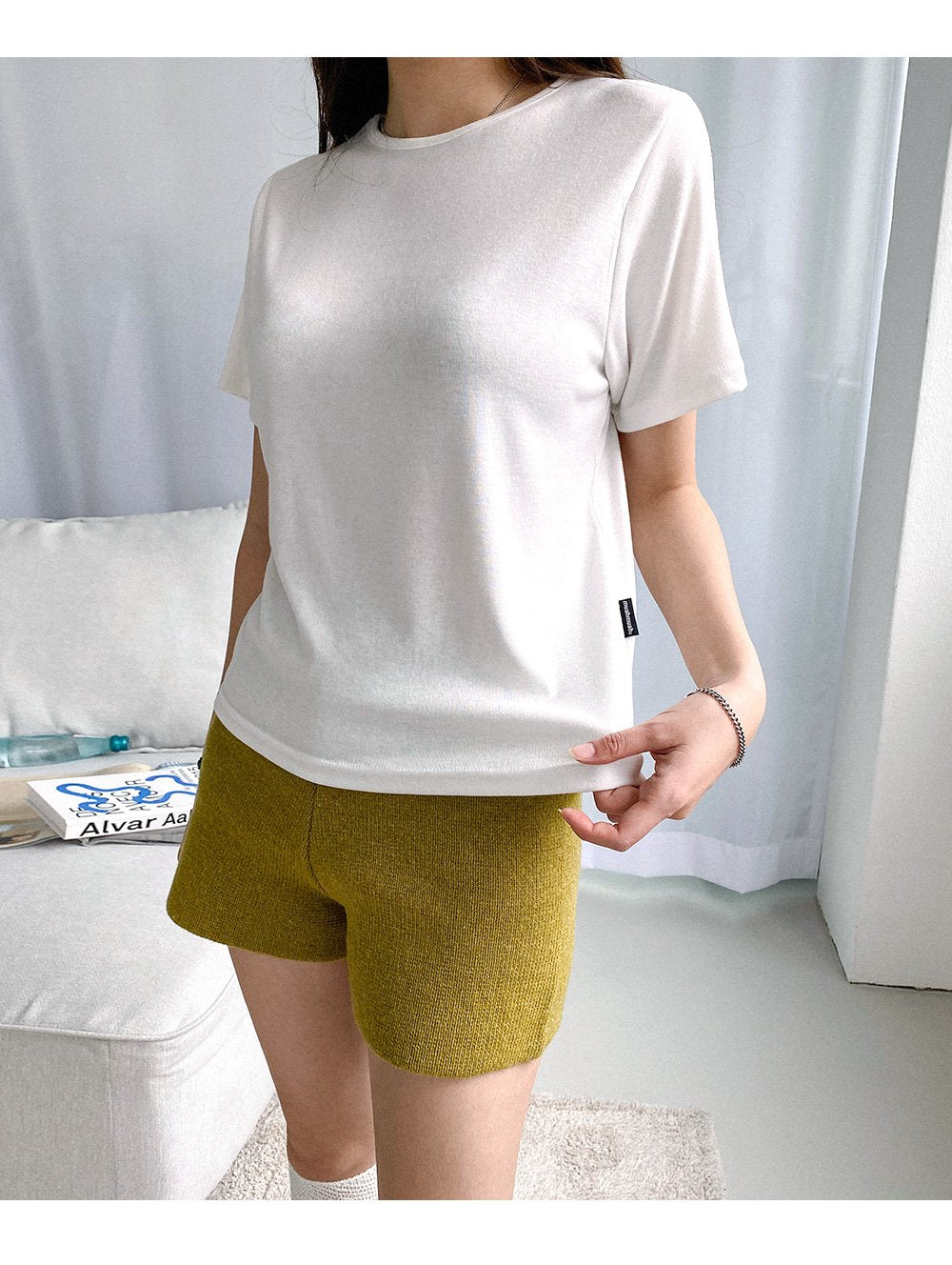 [muahmuah] REGULAR FIT BASIC HALF T-SHIRT 3色 新商品 女性服 デイリールック 夏のファッション - コクモト KOCUMOTO