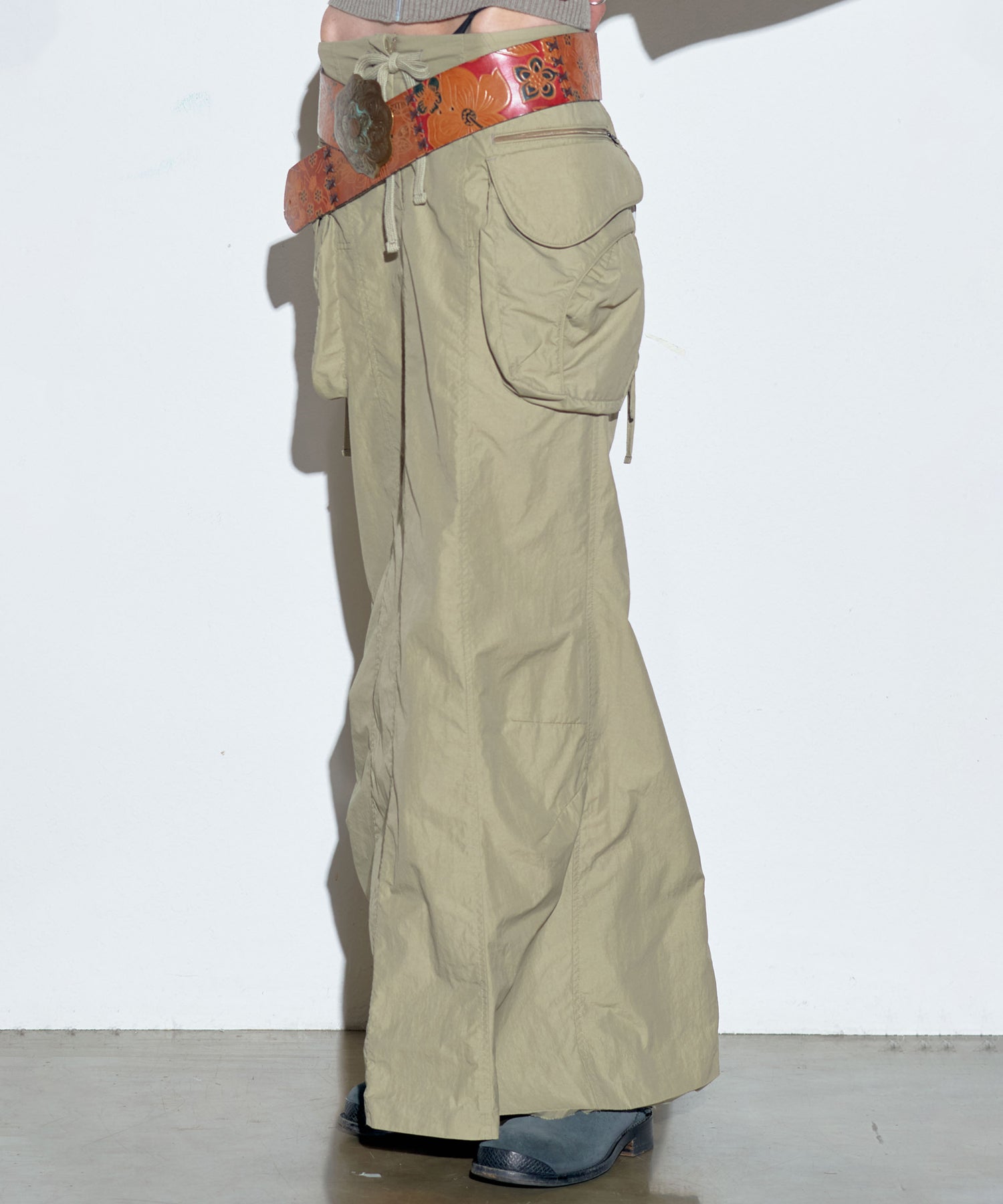 【SCULPTOR】 Parachute Cargo Maxi Skirt Desert - コクモト KOCUMOTO