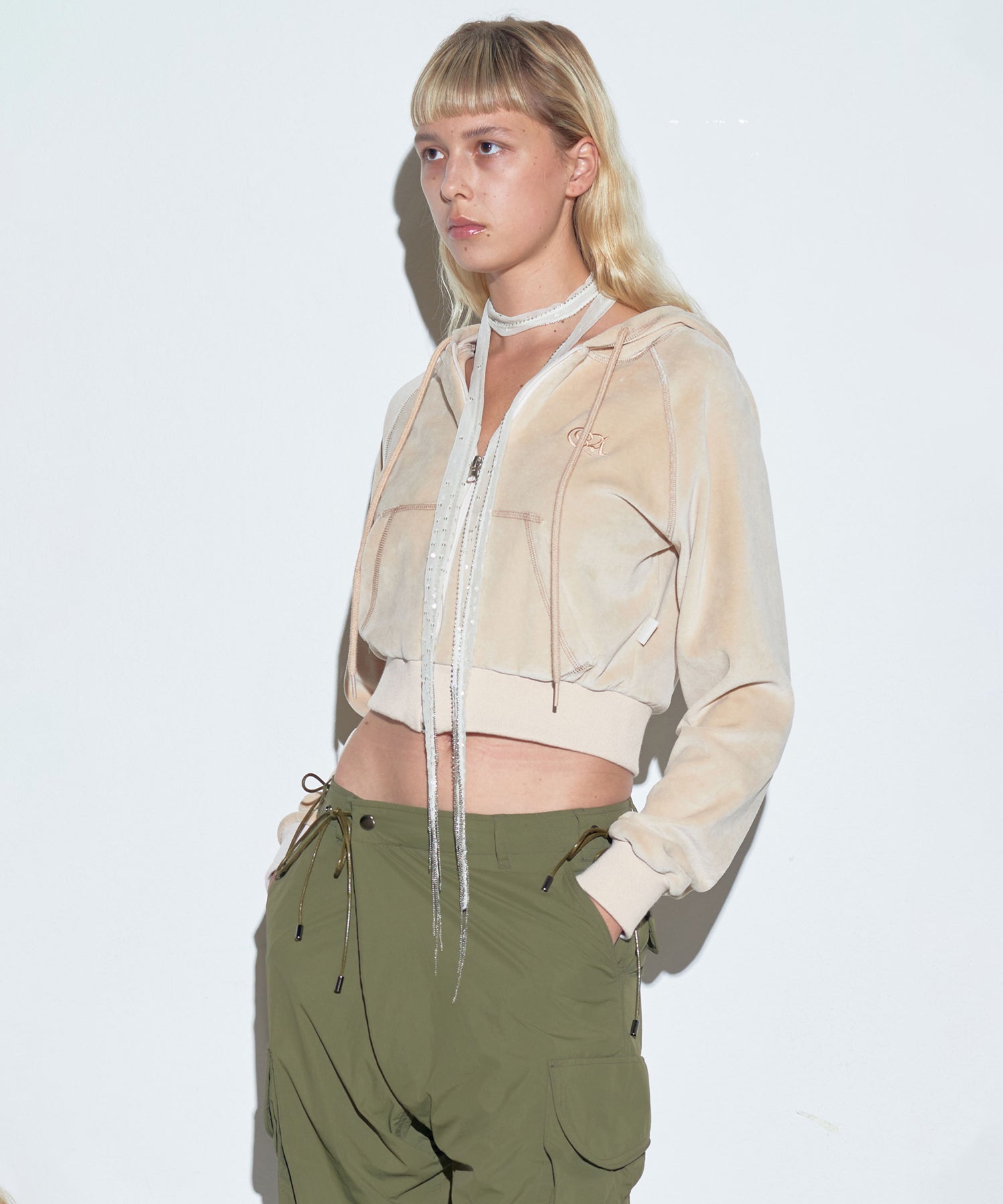 【SCULPTOR】2023 F/W Velour Crop Zip-Up Hoodie Ballerina Nude - コクモト KOCUMOTO