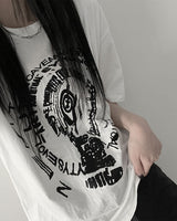 [韓国女性人気ファッション]ビンテージヒップ落書きプリントストリート半袖Tシャツ - コクモト KOCUMOTO