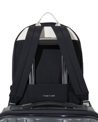 [WHAT IT ISNT] Angel nylon backpack 2色 新学期 デイリーバッグ - コクモト KOCUMOTO