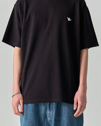 [WHAT IT ISNT] Small Embroidered Angel Short Sleeve 2色 デイリー 韓国人気 男女共用 - コクモト KOCUMOTO