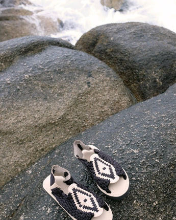 [CHUBASCO] 23S/S Aztec2 新商品 韓国人気 男女共用 韓国ファッション slide/Flip flop/slippers サンダル 夏の靴 - コクモト KOCUMOTO