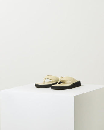 [DAPHNE] Square Toe Platform Slide/flip flops 4色 デイリー 女性の靴 - コクモト KOCUMOTO