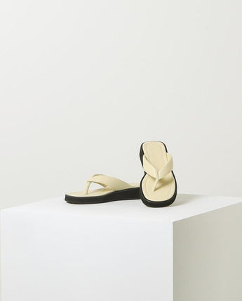 [DAPHNE] Square Toe Platform Slide/flip flops 4色 デイリー 女性の靴 - コクモト KOCUMOTO