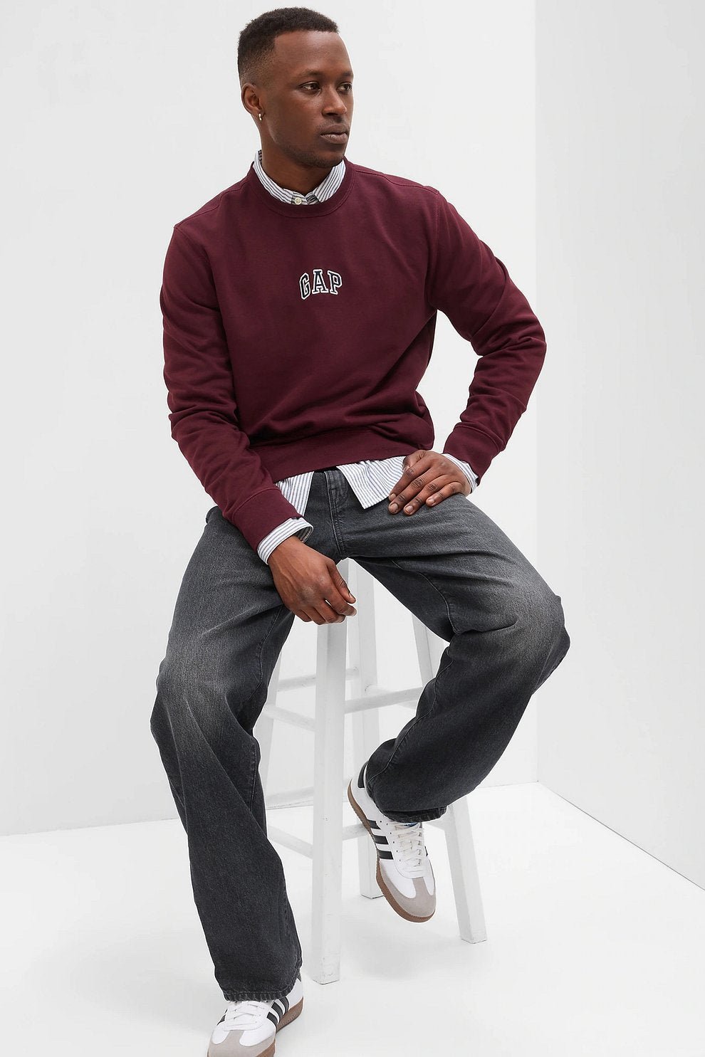 [GAP][Men] Front mini logo sweatshirt _ BURGUNDY(5113327015063)(XS-XL) - コクモト KOCUMOTO