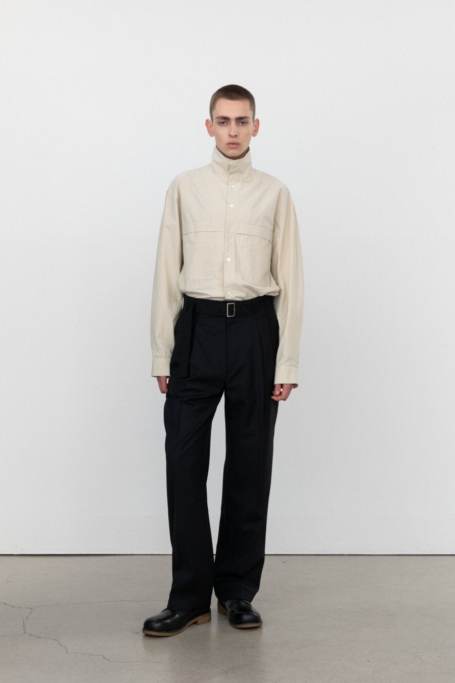 [IN SILENCE] Belted 2 Pleats Wool Pants (BLACK) - コクモト KOCUMOTO