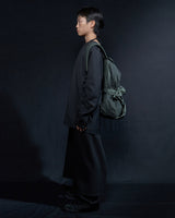 [IUGAMAKARAS] Knotted Backpack (Olive Green) 韓国人気 ストリートファッション - コクモト KOCUMOTO