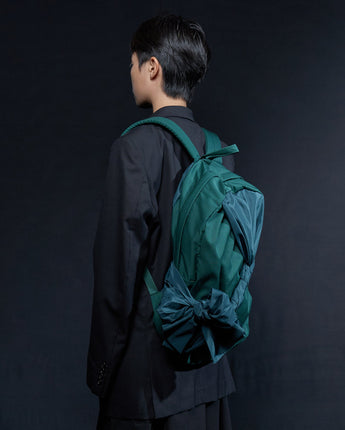 [IUGAMAKARAS] Knotted Backpack (Peacock Green) 韓国人気 ストリートファッション - コクモト KOCUMOTO