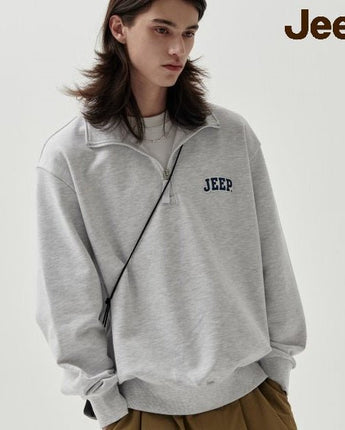 [JEEP] Applique Small Logo Half-Neck Sweatshirt _ M.WHITE (JP5TSU836MW) 韓国ファッション カップルアイテム - コクモト KOCUMOTO