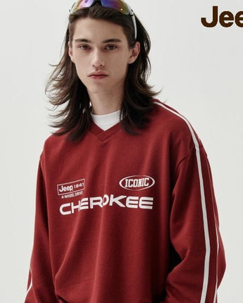 [JEEP] CHEROKEE Racing V-neck Sweatshirt _ BURGUNDY (JP5TSU827BG) 韓国ファッション カップルアイテム - コクモト KOCUMOTO