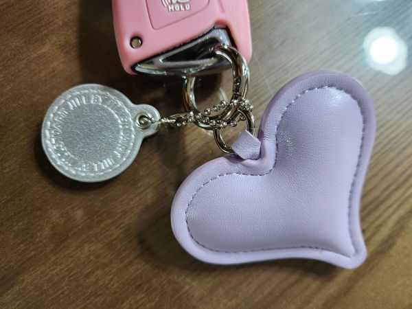 [JILLSTUART][23FW] Heart pooper keyring 3色 バッグ装飾 新商品 韓国ブランド 韓国人気 韓国ファッション 学生 大学生 贈り物 ストリートファッション カップルアイテム 友情ギフト - コクモト KOCUMOTO