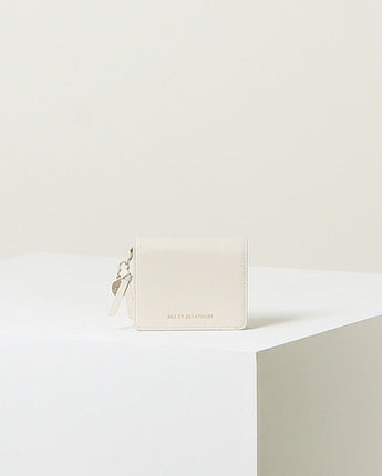 [JILLSTUART][24SS][BONNIE]Logo printed cowhide leather wallet _ IVORY - コクモト KOCUMOTO