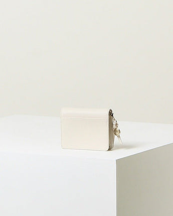 [JILLSTUART][24SS][BONNIE]Logo printed cowhide leather wallet _ IVORY - コクモト KOCUMOTO