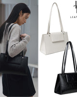 [LEATHERY] Bolted Square Shoulder Bag 2色 新商品 デイリー 女性バッグ - コクモト KOCUMOTO