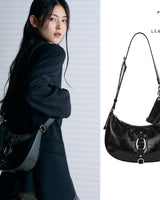 [LEATHERY] Crack Effect Halfmoon Shoulder Cross-Bag [BLACK] 新商品 デイリー 女性バッグ - コクモト KOCUMOTO