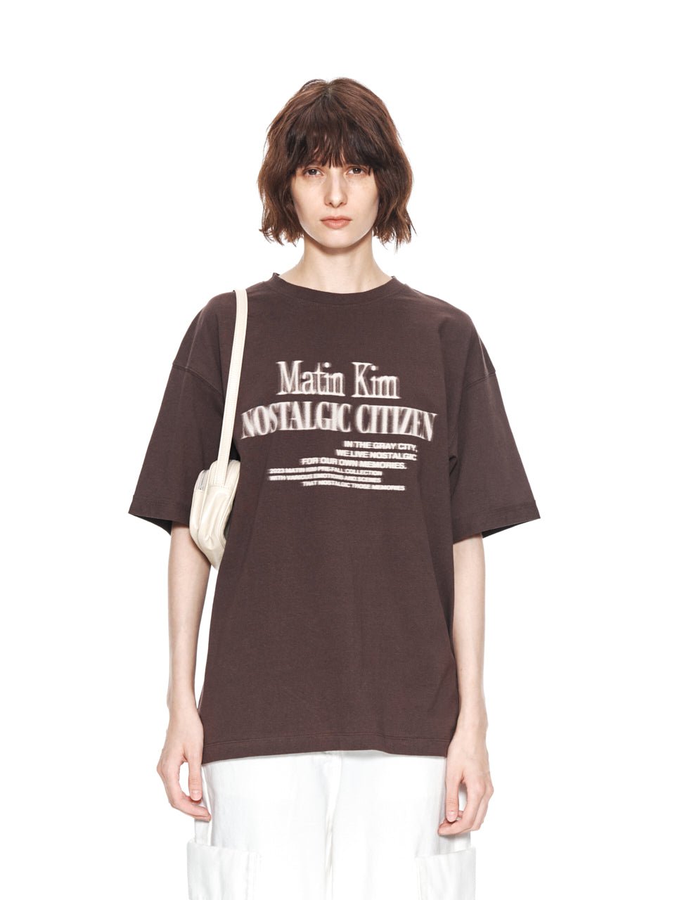 [MATIN KIM] 23F/W MATIN NOSTALGIC LETTERING TOP IN BROWN - コクモト KOCUMOTO