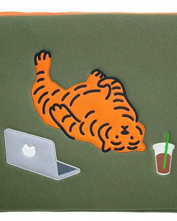 [MUZIK TIGER] Lazy tiger Laptop / Tablet Pouch / 9.7-17inch - コクモト KOCUMOTO