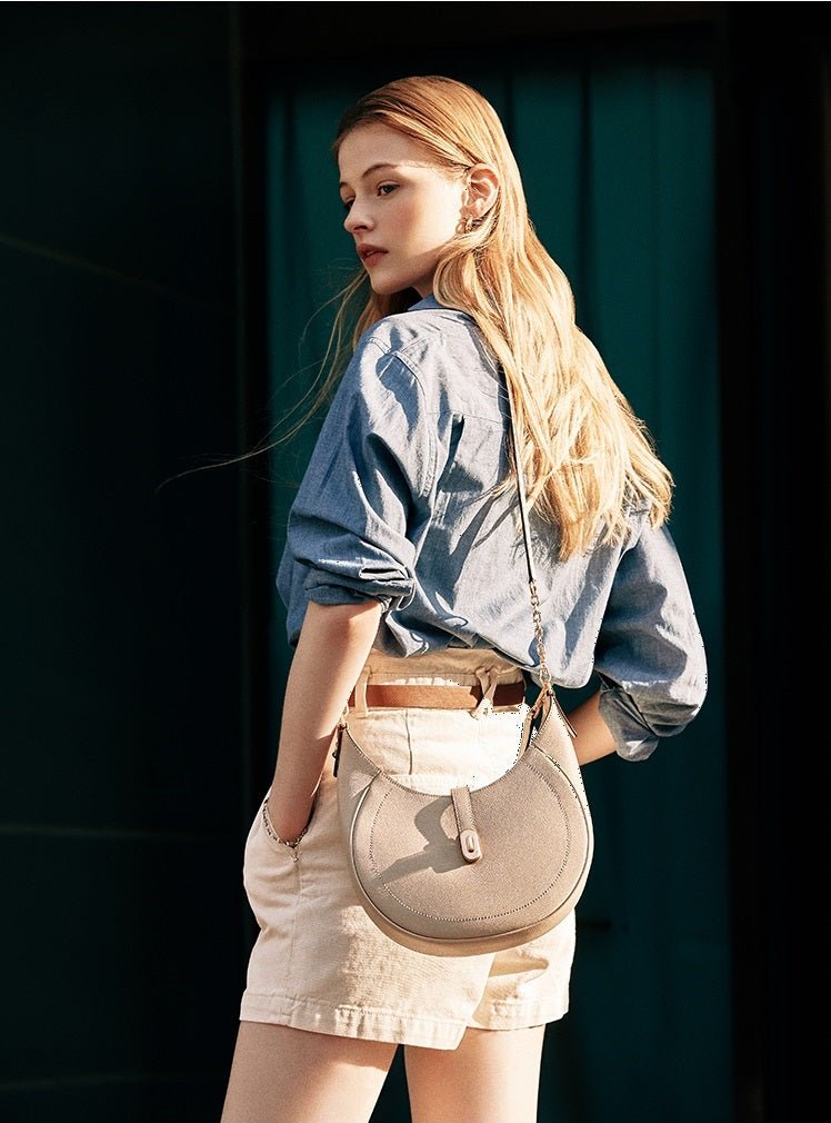 [ORYANY] 韓国人気 Merry Shoulder Bag [2色] 韓国ブランド 韓国人気 韓国ファッション 女性バッグ クロスバック 学生 大学生 - コクモト KOCUMOTO