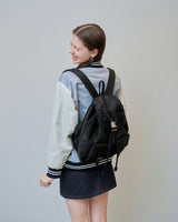 [SALAD BOWLS] SYMBOL NYLON BACKPACK [BLACK] 女性バッグ デイリーバッグ - コクモト KOCUMOTO