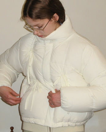 [sinoon] 23F/W IBBON DETAIL PUFFER JACKET (IVORY) - コクモト KOCUMOTO