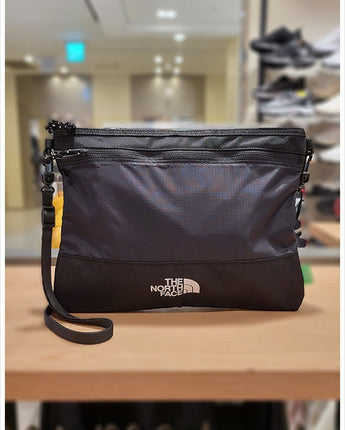 [THE NORTH FACE] BREEZE SLING BAG _ BLACK (NN2PP54A) - コクモト KOCUMOTO