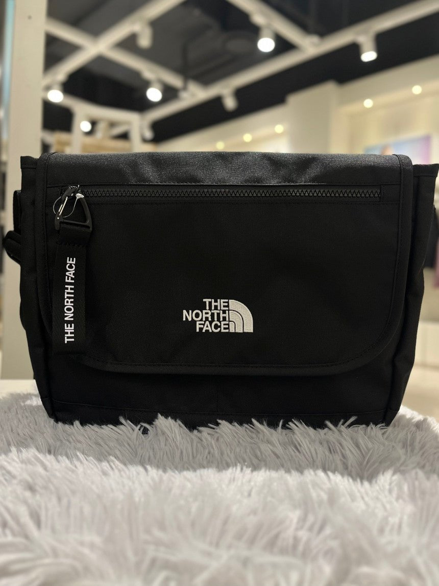 [THE NORTH FACE] MESSENGER BAG M _ BLACK (NN2PP77J) 新学期 - コクモト KOCUMOTO