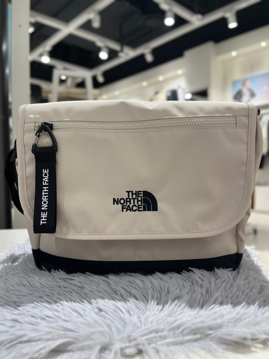 [THE NORTH FACE] MESSENGER BAG M _ CREAM (NN2PP77K) 新学期 - コクモト KOCUMOTO