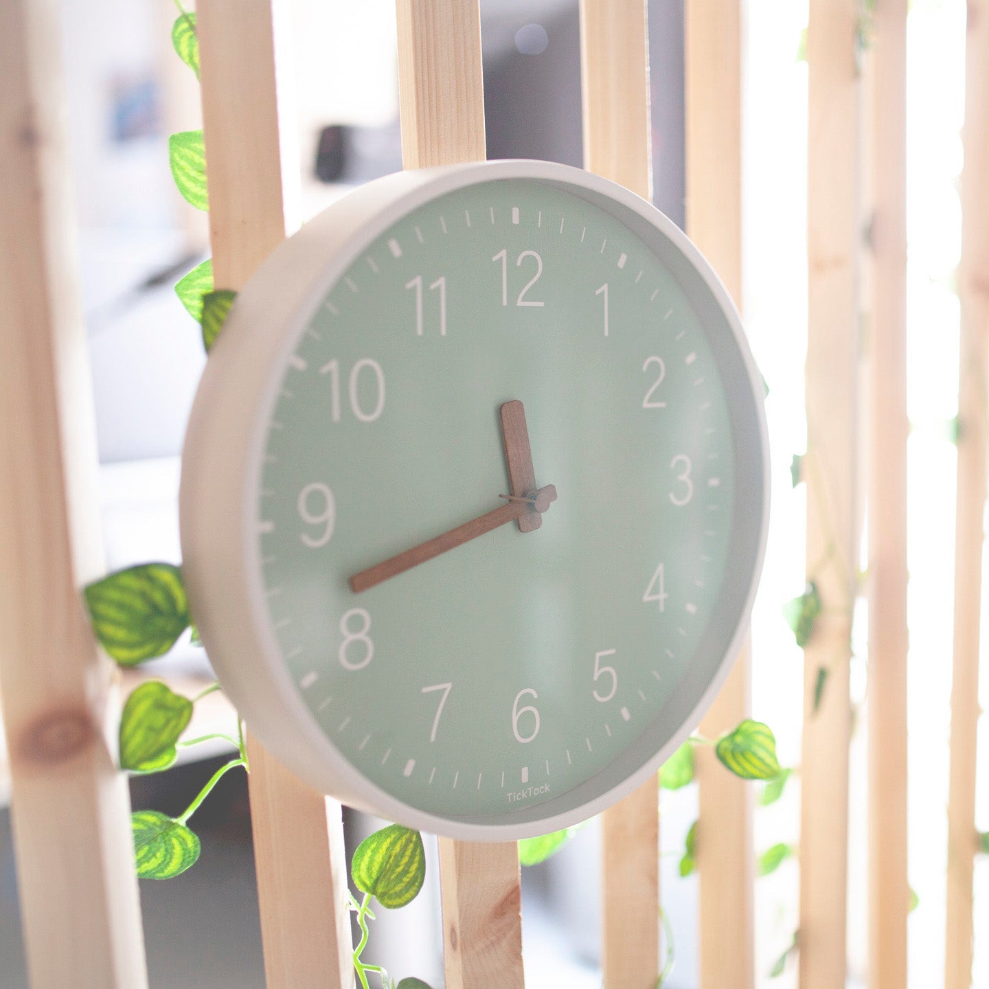 [ticktok studio] Emotional Nordic interior noiseless wall clock 4色 ガラスの木の壁時計 韓国の人気 ホームデコ 贈り物 - コクモト KOCUMOTO