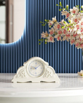 [ticktok studio] Glory1 Antique Noiseless Table Clock 3色 高級時計 デザイン小道具 贈り物 - コクモト KOCUMOTO