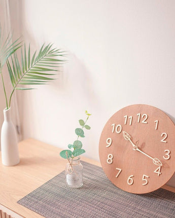 [ticktok studio] Oval leaf milk/brown interior Wall clock 2色 韓国の人気 ホームデコ 贈り物 - コクモト KOCUMOTO