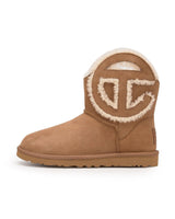 [UGG] UGG X TELFARロゴクラシックブーツ - コクモト KOCUMOTO