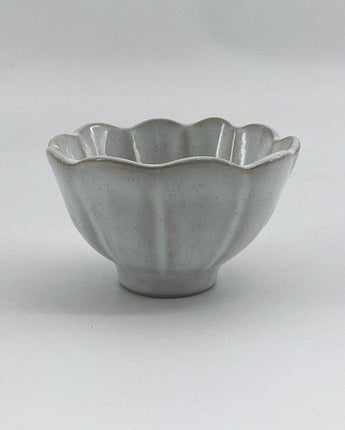 [VBC CASA] Fondaco Scallop Dessert Bowl plate 4色 食器セット 韓国人気 家の贈り物 誕生日プレゼント キッチン用品 陶器 高級インテリア - コクモト KOCUMOTO