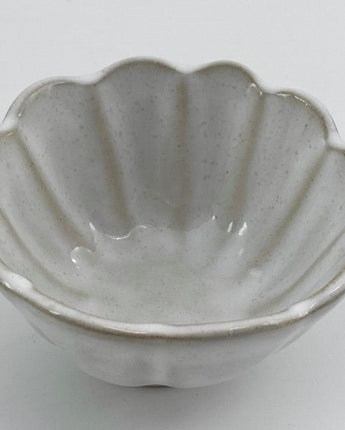 [VBC CASA] Fondaco Scallop Dessert Bowl plate 4色 食器セット 韓国人気 家の贈り物 誕生日プレゼント キッチン用品 陶器 高級インテリア - コクモト KOCUMOTO