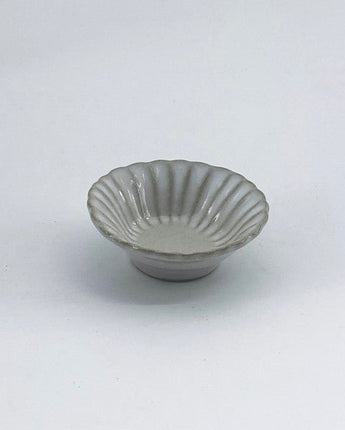 [VBC CASA] Fondaco striped side dish plate 2 types 4色 セット商品 おかず皿 韓国人気 家の贈り物 誕生日プレゼント キッチン用品 陶器 高級インテリア - コクモト KOCUMOTO