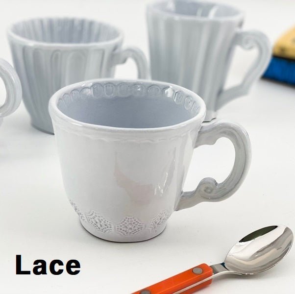 [VBC CASA] Incanto Lace/Stripe/Pleated Mug マグカップ 食器セット 韓国人気 家の贈り物 誕生日プレゼント キッチン用品 陶器 高級インテリア - コクモト KOCUMOTO