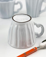 [VBC CASA] Incanto Lace/Stripe/Pleated Mug マグカップ 食器セット 韓国人気 家の贈り物 誕生日プレゼント キッチン用品 陶器 高級インテリア - コクモト KOCUMOTO