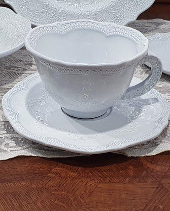 [VBC CASA] Lace tea cup + saucer 4色 マグカップ 食器セット 韓国人気 家の贈り物 誕生日プレゼント キッチン用品 陶器 高級インテリア - コクモト KOCUMOTO